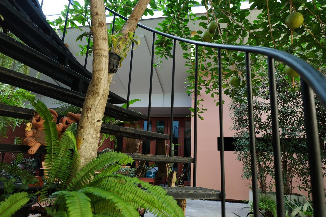 The White Elephant Home Chiang Mai Exteriör bild